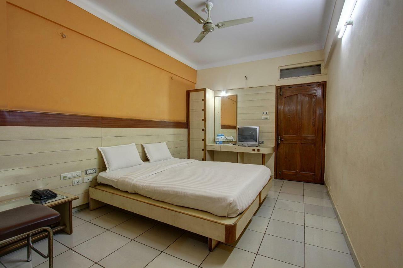 Hotel Rajsangam International Badami Extérieur photo
