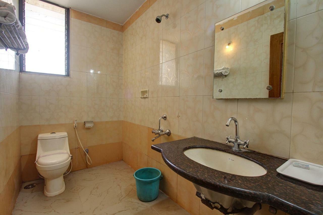 Hotel Rajsangam International Badami Extérieur photo