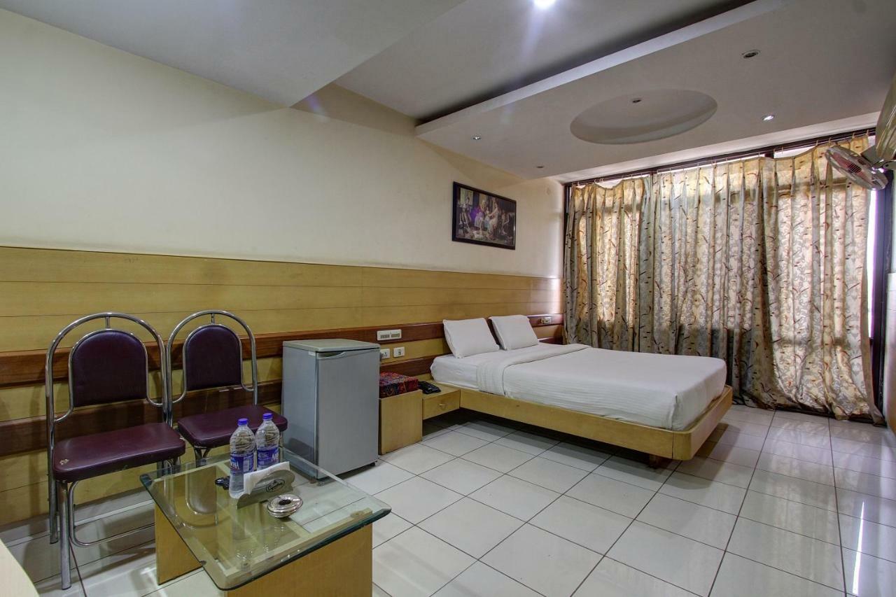Hotel Rajsangam International Badami Extérieur photo